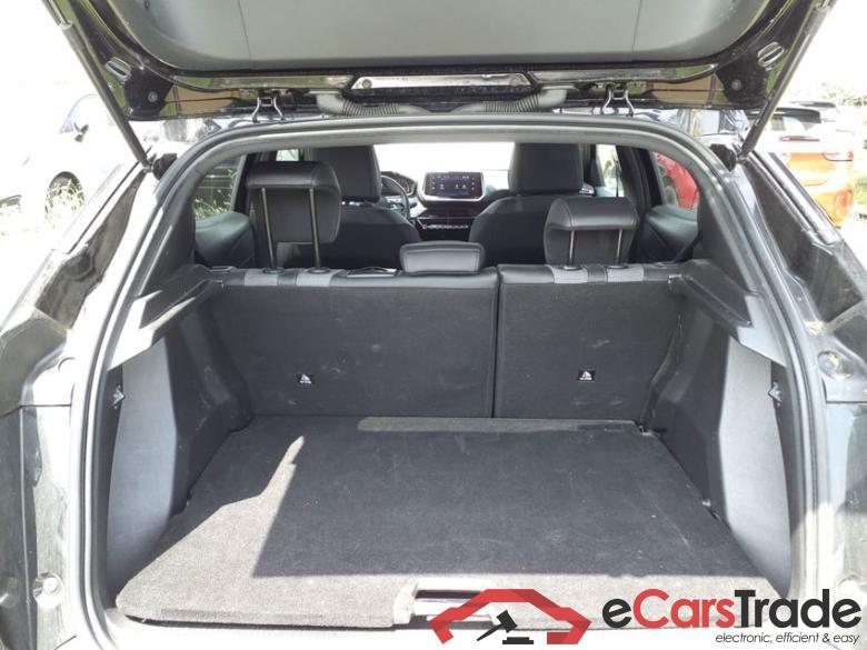 PEUGEOT 2008 PureTech 130 Allure EAT8 #2