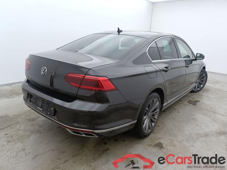 Volkswagen Passat 2.0 TDI 110kW Elegance Business DSG 4d #4