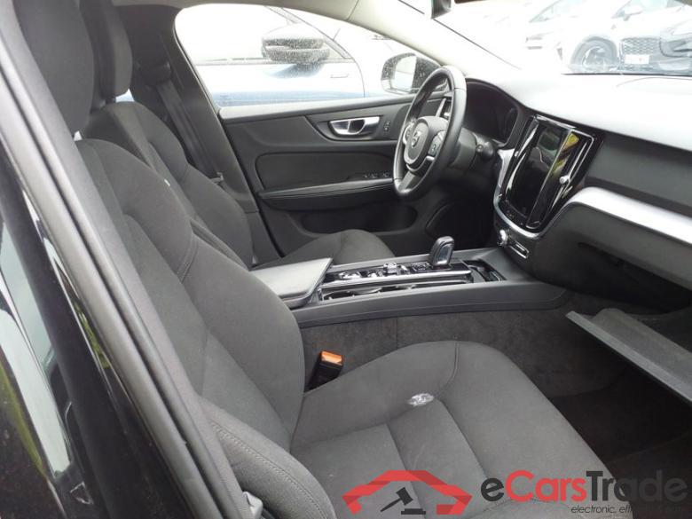 VOLVO V60 2.0 B4 Momentum Pro #3