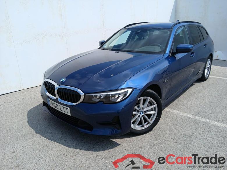 BMW 330e xDrive Touring BMW Serie 3 / 2019 / 5P / familiar 330e xDrive Touring #1