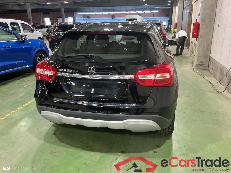MERCEDES-BENZ CLASSE GLA DIESEL (X156) - 201 GLA 200 d Business Solution (EU6.2) STOCK #5