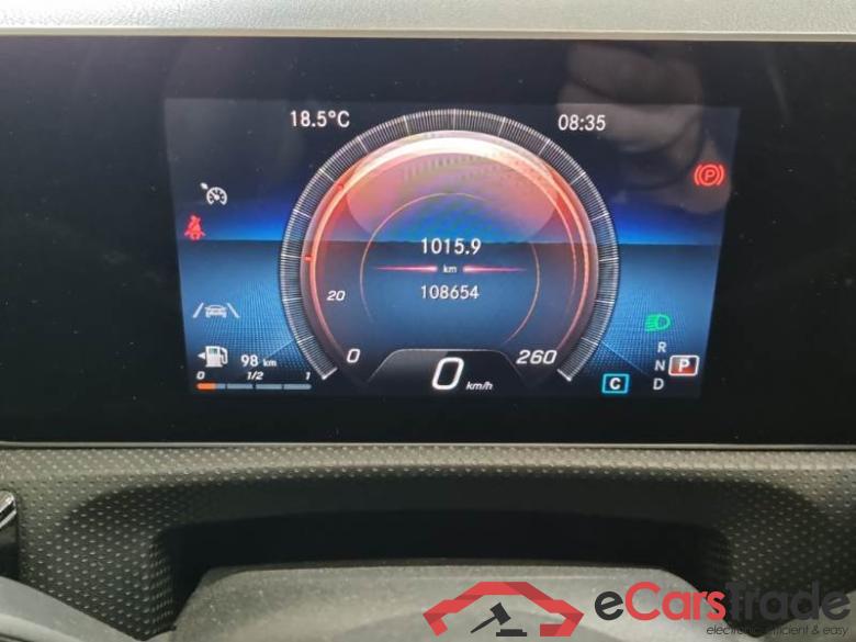 Mercedes 12 MERCEDES-BENZ CLASSE A / 2018 / 5P / BERLINA A 200 AUTOMATIC SPORT #4