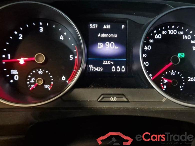 Volkswagen 38 VOLKSWAGEN TIGUAN / 2016 / 5P / SUV 2.0 TDI SCR 110KW BUSINESS BMT DSG #4