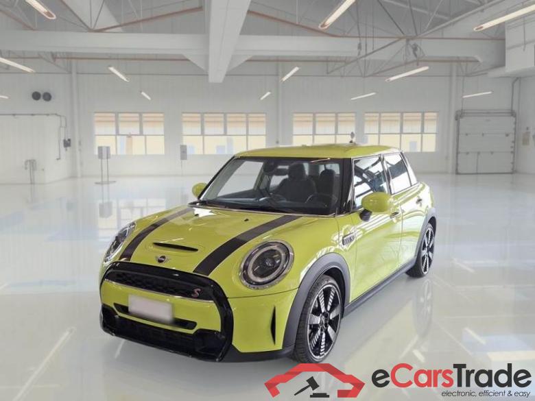 Mini 31 MINI MINI / 2021 / 5P / BERLINA COOPER S CLASSIC AUTO #1