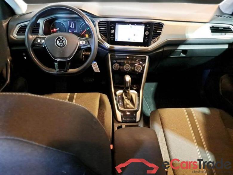 Volkswagen 49 VOLKSWAGEN T-ROC / 2017 / 5P / SUV 1.5 TSI ACT BUSINESS DSG #3