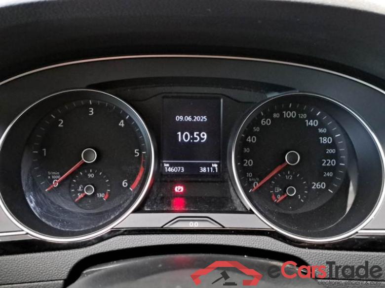 Volkswagen 3 VOLKSWAGEN PASSAT / 2019 / 4P / BERLINA 1.6 TDI SCR 88KW BUSINESS BMT DSG #4