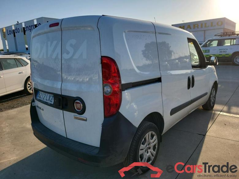 Fiat Cargo SX 1.6 Mjet 66kW (90CV) FIAT Doblò Cargo/2015/4P/furgón derivado de turismo Cargo SX 1.6 Mjet 66kW (90CV) #2