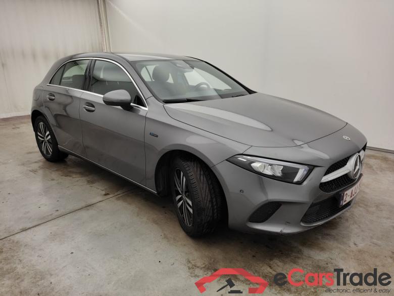 Mercedes-Benz A-Klasse A 250 e Business Solution 5d #3