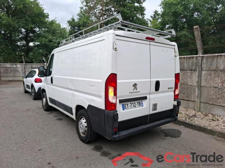 Peugeot BLUEHDI 130 PREMIUM 330 L1H1 PEUGEOT Boxer VU 4p Fourgon BLUEHDI 130 PREMIUM 330 L1H1 #2