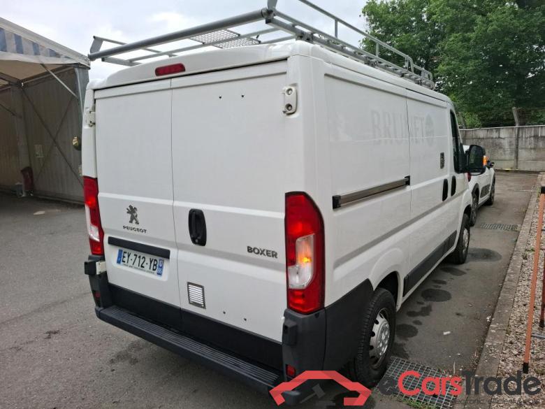 Peugeot BLUEHDI 130 PREMIUM 330 L1H1 PEUGEOT Boxer VU 4p Fourgon BLUEHDI 130 PREMIUM 330 L1H1 #3