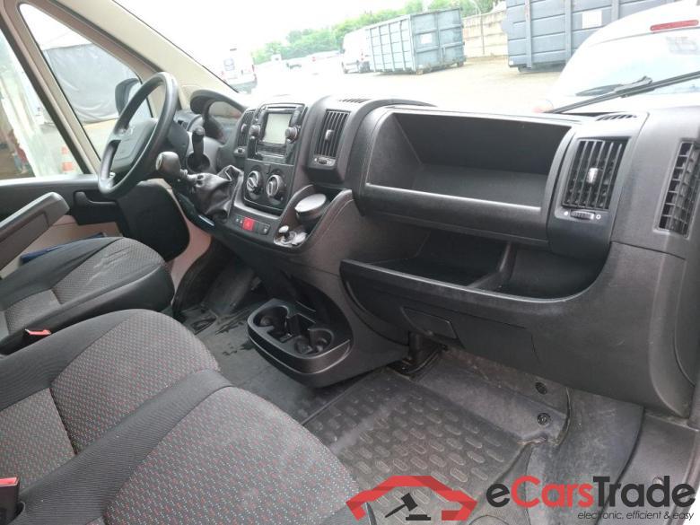 Peugeot BLUEHDI 130 PREMIUM 330 L1H1 PEUGEOT Boxer VU 4p Fourgon BLUEHDI 130 PREMIUM 330 L1H1 #5