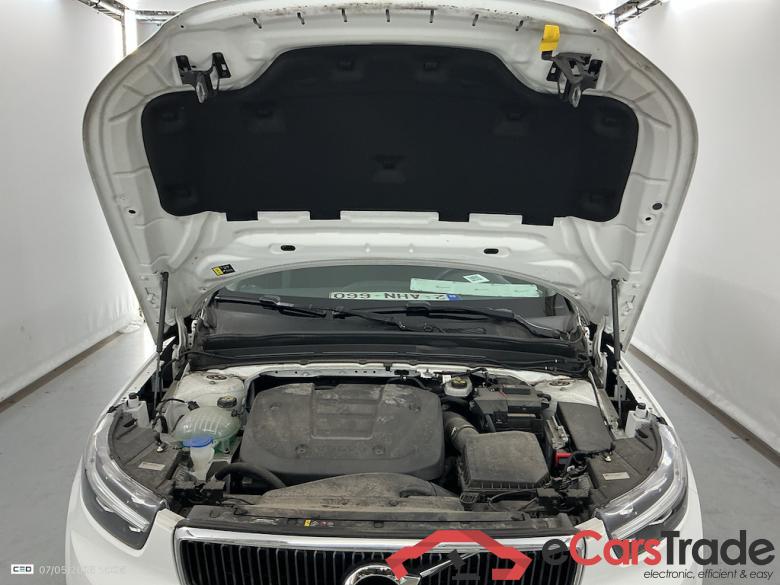 VOLVO XC40 1.5 T2 MOMENTUM CORE #6