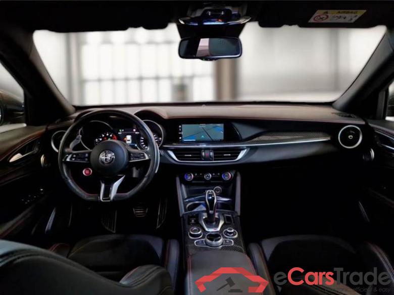 AlfaRomeo 68 ALFA ROMEO STELVIO / 2017 / 5P / SUV 2.9 V6 510CV QUADRIFOGLIO AT8 Q4 #3