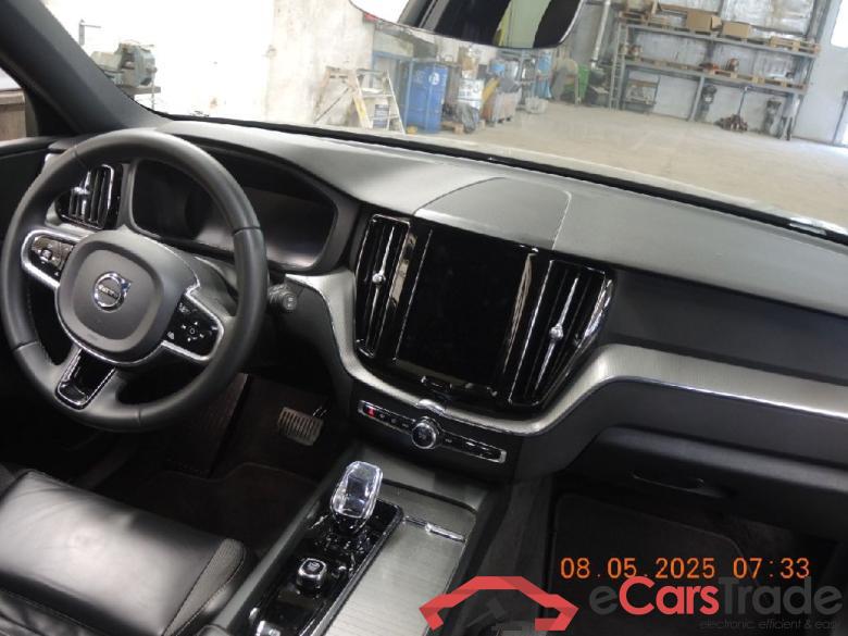 Volvo XC60 ´17 XC60 Plus Dark 2WD 2.0 B4 145KW AT8 E6d #3