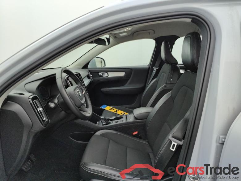VOLVO XC40 1.5 T3 163 Momentum Pro Geartronic (EU6d-T.) 5d #6