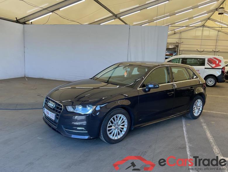 AUDI A3 Sportback Audi A3 Sportback Attraction 1.6 TDI ultra  81(110) kW(ch) 6 vitesses #1