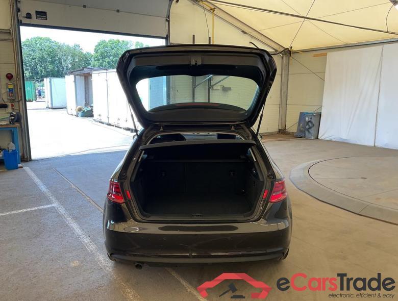 AUDI A3 Sportback Audi A3 Sportback Attraction 1.6 TDI ultra  81(110) kW(ch) 6 vitesses #3