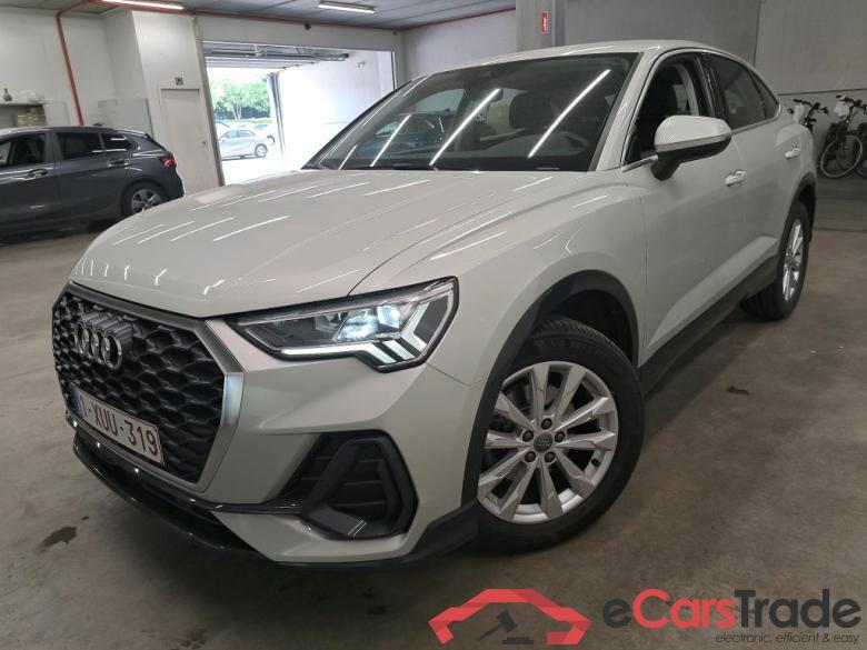 AUDI - AUD Q3 SB 35 TDI 150PK S-Tronic Business Edition Pack Platinum & DAB & Towing Hook #1