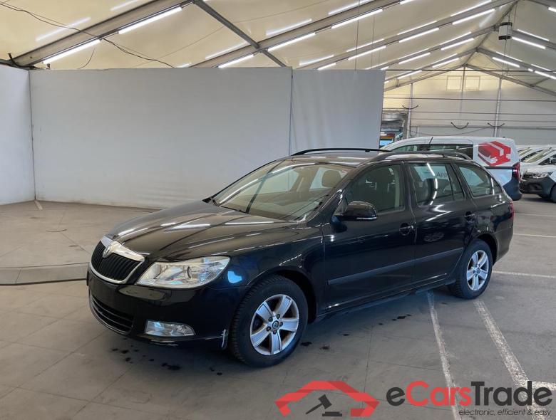 SKODA Octavia Combi O COMBI A5 AMBI 1,6CR 77KW 105CV 5V DPF #1