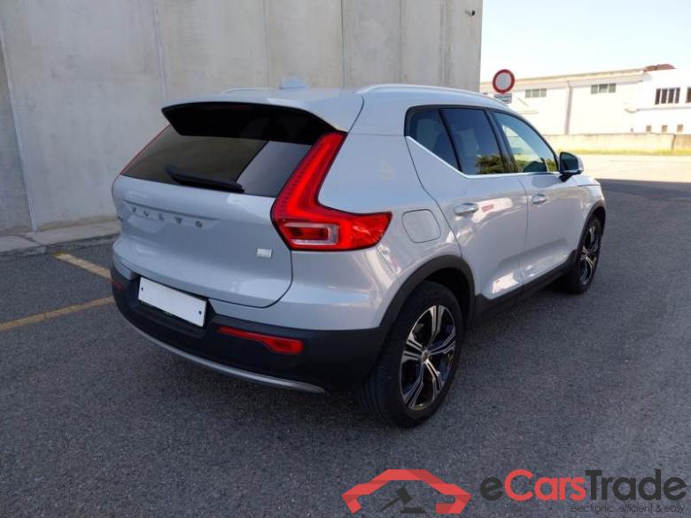 Volvo 218 VOLVO XC40 / 2017 / 5P / SUV T5 PLUG-IN HYBRID AUTO RECHARGE INSCR. #2