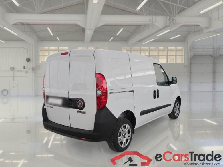 Fiat 48 FIAT DOBLÒ CARGO / 2014 / 4P / VETT. FURGONATA CH1 LOUNGE 1.3 MJET 95CV E6D SeS #2