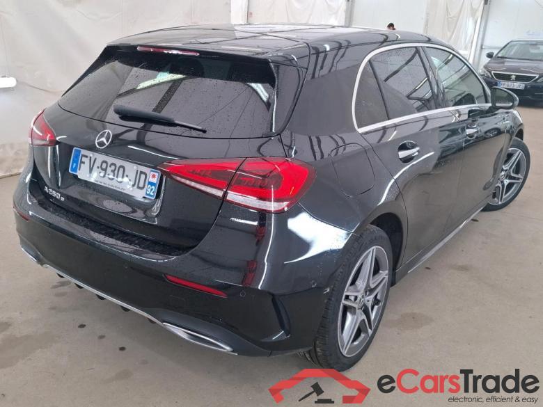 Mercedes A 250 e AMG Line 8G-DCT MERCEDES-BENZ Classe A Compact / 2018 / 5P / Berline A 250 e AMG Line 8G-DCT #3