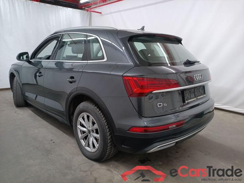 Audi Q5 Business Edition 30 TDI S tronic 5d #3