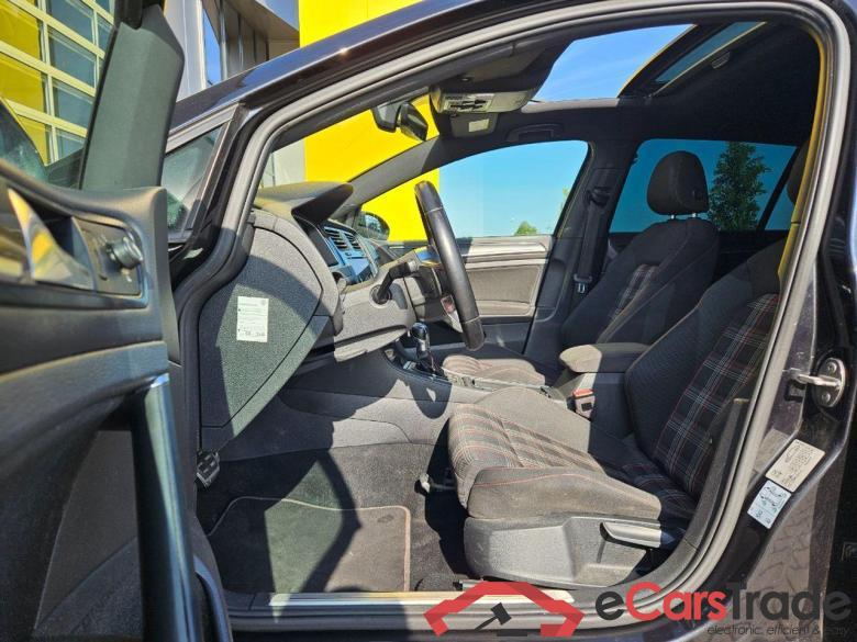 VOLKSWAGEN GOLF 2.0 TSI GTI Performance #5