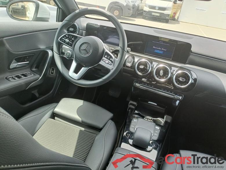 Mercedes A 250 e Clase A A 250 e (177.086) 1.3 220CV AT8 E6d #3