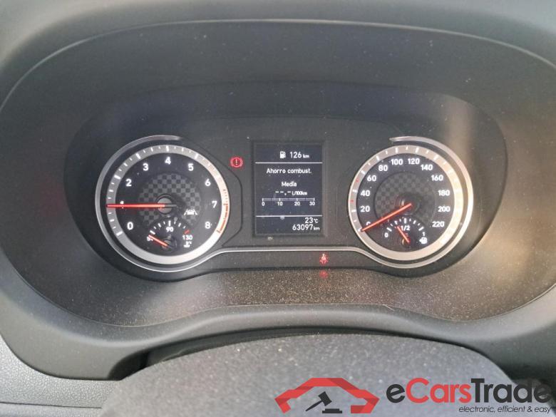 Hyundai 1.0 Essence HYUNDAI i10 / 2020 / 5P / berlina con portón 1.0 Essence #4