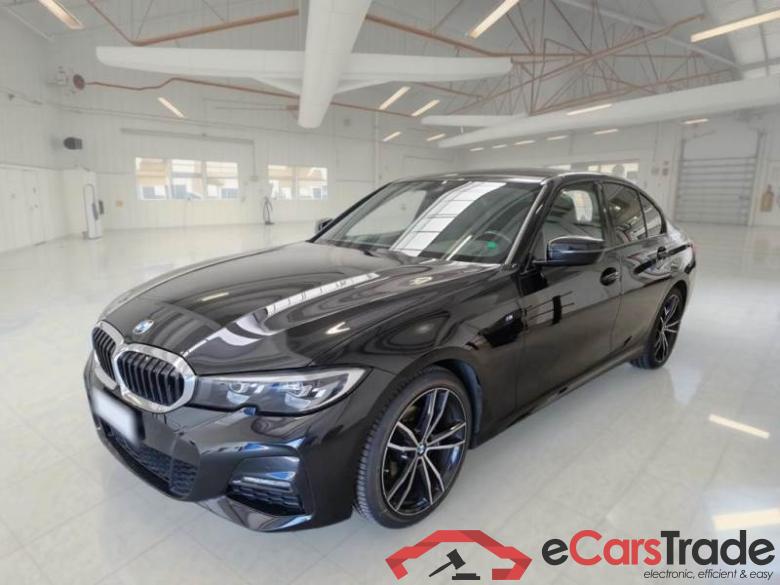 BMW 150 BMW SERIE 3 / 2018 / 4P / BERLINA 320D XDRIVE 48V MSPORT AUT. #1