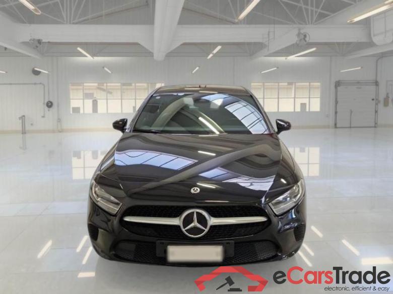 Mercedes A160BUSINESS MERCEDES-BENZ CLASSE A / 2018 / 5P / BERLINA A 160 BUSINESS #6