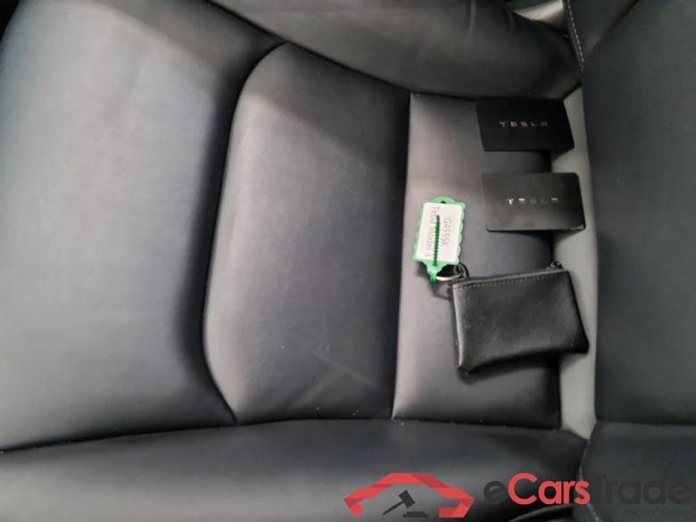 Tesla Model 3 '18 BEV Tesla Model 3 Standard Range Plus RWD 4d #4