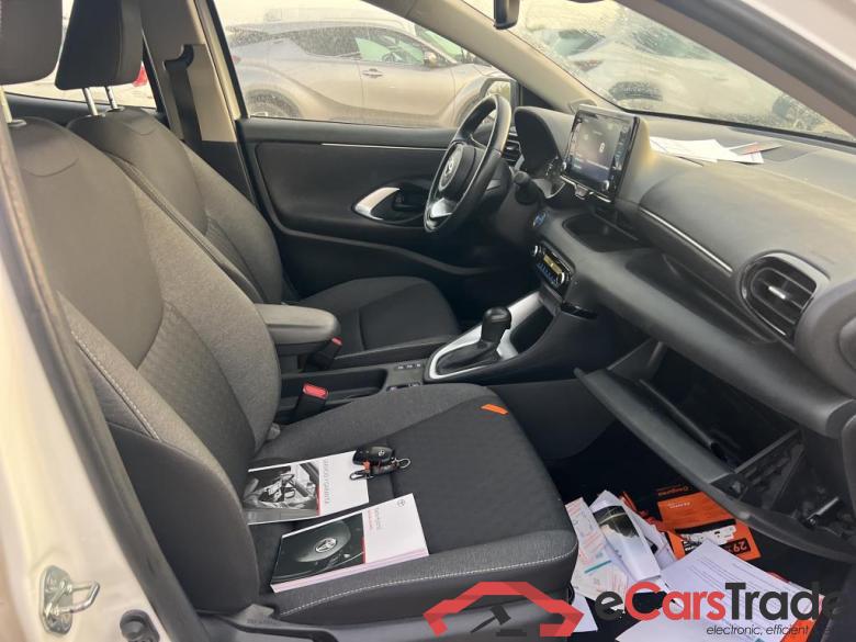 Toyota 1.5 120H Active Tech TOYOTA Yaris / 2020 / 5P / berlina con portón 1.5 120H Active Tech #6