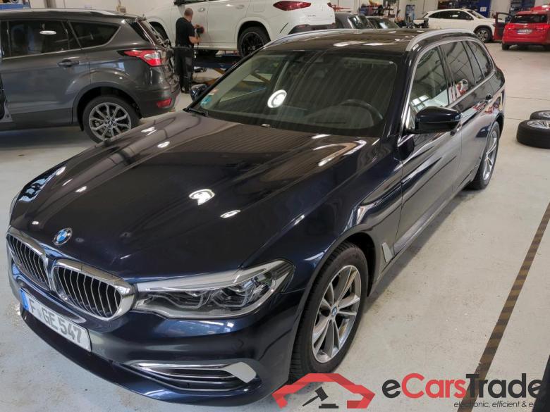 BMW 5-Serie Touring ´16 Baureihe 5 Touring 520 d xDrive Luxury Line 2.0 140KW E6dT #1