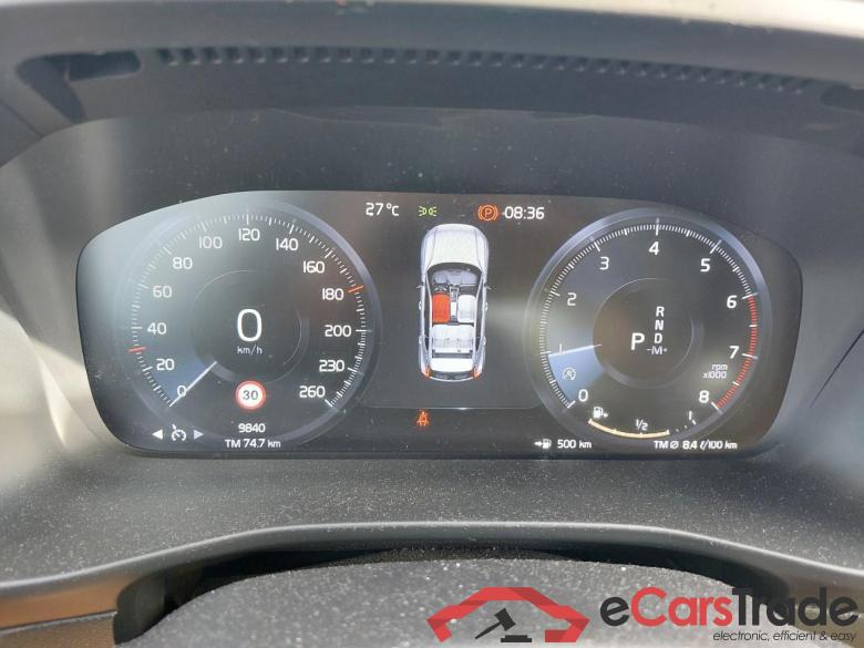 Volvo 1.5 T2 Momentum Core Auto VOLVO XC40 / 2017 / 5P / todoterreno 1.5 T2 Momentum Core Auto #4