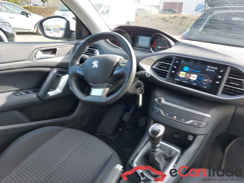Peugeot 5p Style BlueHDi 130 S&S PEUGEOT 308 / 2017 / 5P / berlina con portón 5p Style BlueHDi 130 S&S #3
