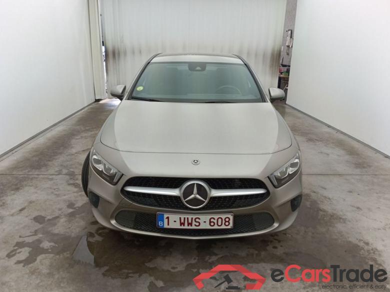 Mercedes-Benz A-Klasse Limousine A 180 d DCT Business Solution 4d #1
