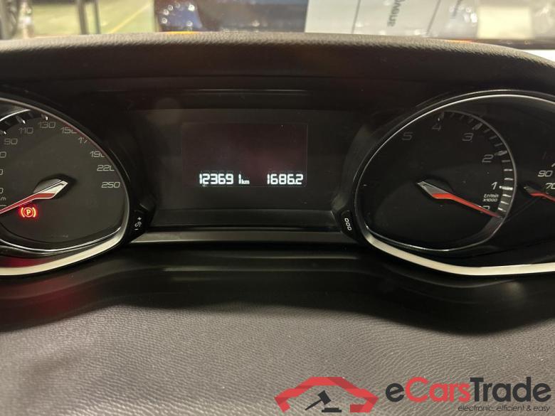 PEUGEOT 308 SW - 2017 1.2 PureTech Allure (EU6.3) #6