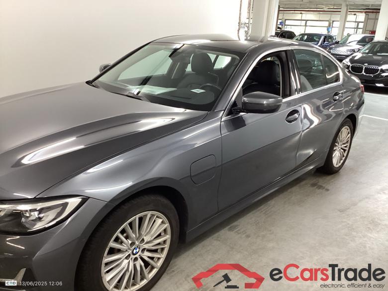 BMW 3 - 2019 330eA PHEV Model Luxury Business Plus #3
