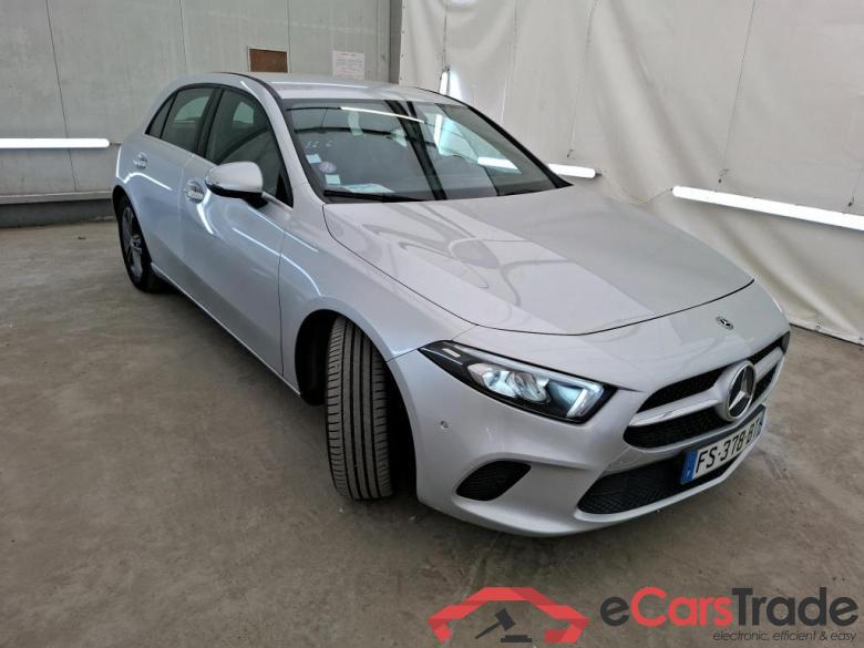 Mercedes A 180 Business Line 7G-DCT MERCEDES-BENZ Classe A Compact / 2018 / 5P / Berline A 180 Business Line 7G-DCT #4