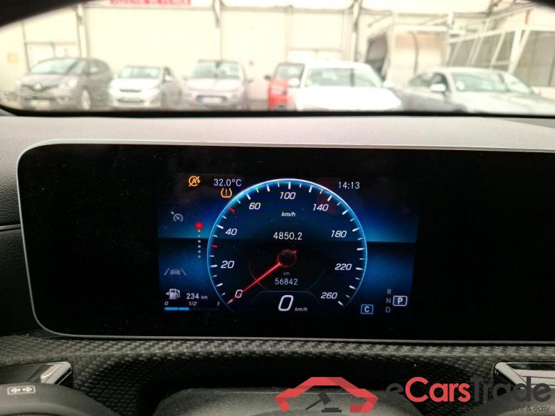 Mercedes A 180 Business Line 7G-DCT MERCEDES-BENZ Classe A Compact / 2018 / 5P / Berline A 180 Business Line 7G-DCT #6