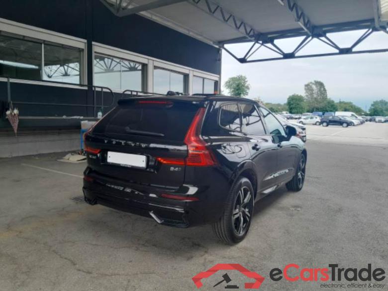 Volvo 1 VOLVO XC60 / 2021 / 5P / SUV B4 D AWD AUTOMATICO R-DESIGN #2