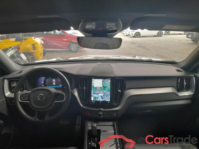 Volvo 1 VOLVO XC60 / 2021 / 5P / SUV B4 D AWD AUTOMATICO R-DESIGN #3