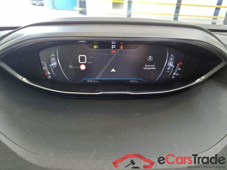 Peugeot 9 PEUGEOT 5008 / 2020 / 5P / SUV BLUEHDI 130 ACTIVE BUSINESS EAT8 S/S AUT #4