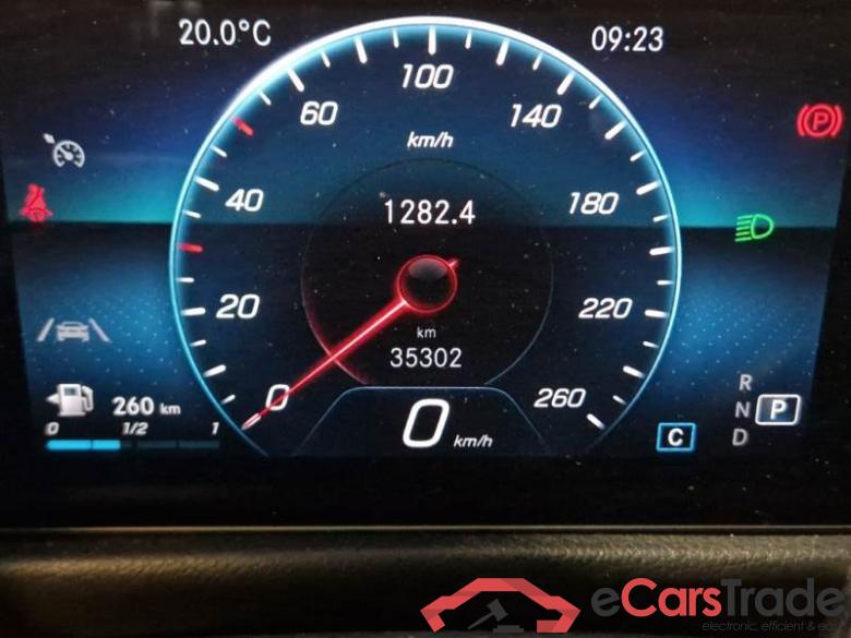 Mercedes 30 MERCEDES-BENZ GLB / 2019 / 5P / SUV GLB 200 D AUTOMATIC BUSINESS EXTRA #4