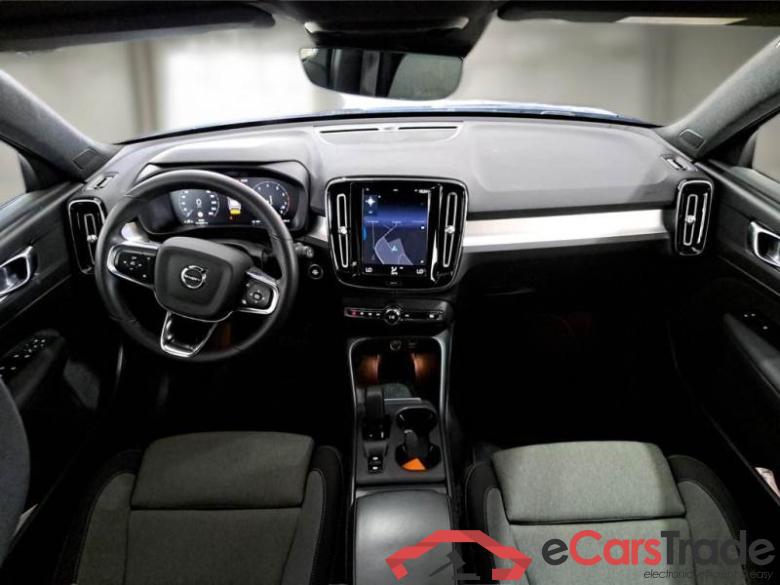 Volvo 10 VOLVO XC40 / 2021 / 5P / SUV T2 AUTOMATICO CORE #3