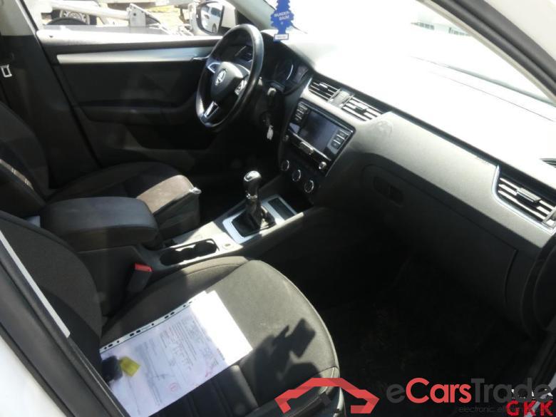 Skoda Ambition Octavia Combi #5