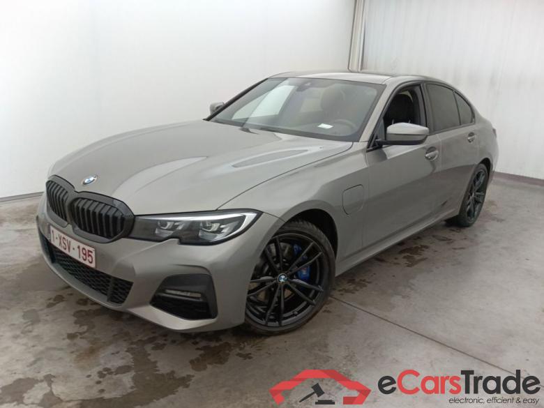 BMW 3 Reeks Berline 330e (215 kW) 4d #3