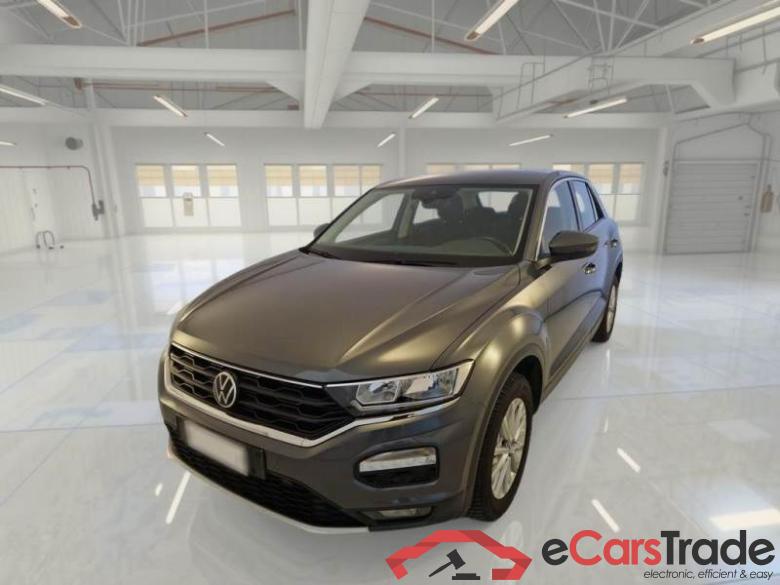 Volkswagen 15 BUS VOLKSWAGEN T-ROC / 2017 / 5P / SUV 1.5 TSI ACT BUSINESS DSG #1